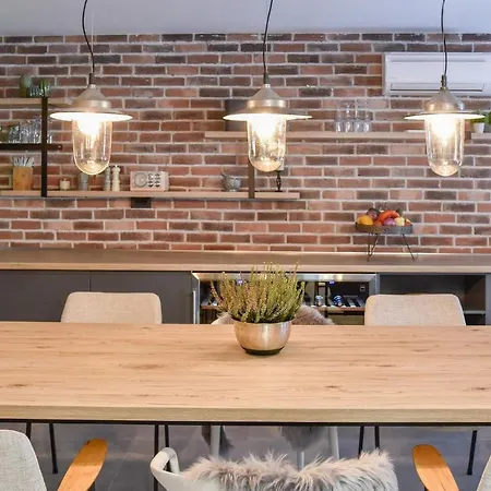 Tempera Vikendica Razanj