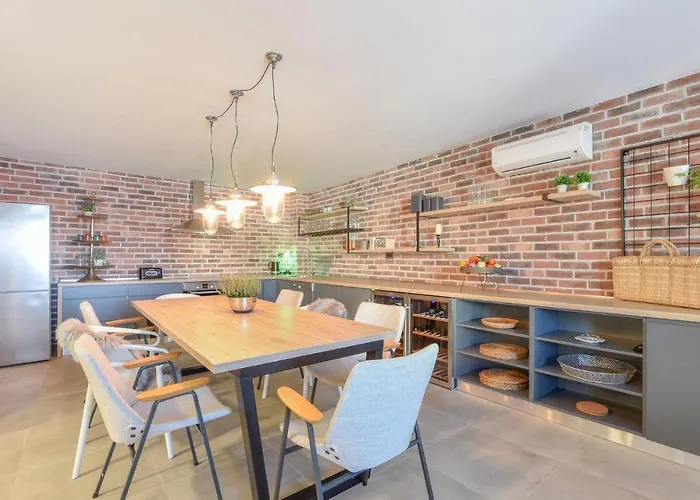 Tempera Dom wakacyjny Ražanj